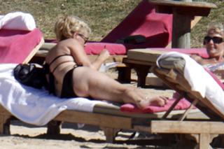 Beverley Callard feet photo 9