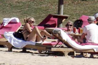 Beverley Callard feet photo 8