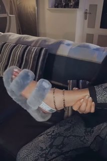 Beverley Callard feet photo 8