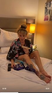 Beverley Callard feet photo 2