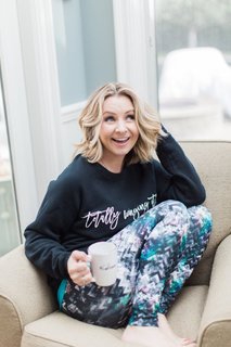 Beverley Mitchell feet photo thumbnail