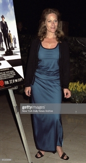 Beverly D'Angelo feet photo thumbnail