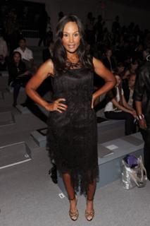 Beverly Johnson feet photo 13