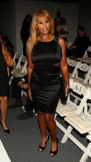 Beverly Johnson feet photo 6