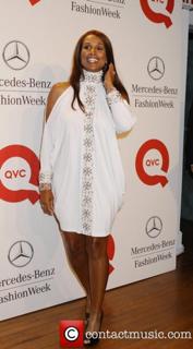 Beverly Johnson feet photo 10