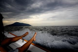 Beyoncé feet photo thumbnail