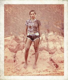 Beyoncé feet photo thumbnail