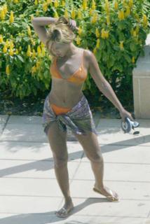 Beyoncé feet photo thumbnail