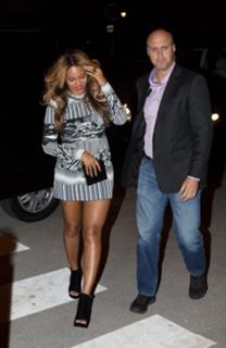 Beyoncé feet photo thumbnail