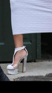 Beyoncé feet photo thumbnail