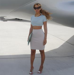 Beyoncé feet photo thumbnail