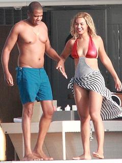 Beyoncé feet photo thumbnail