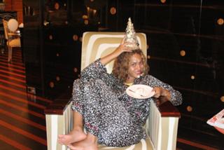 Beyoncé feet photo thumbnail