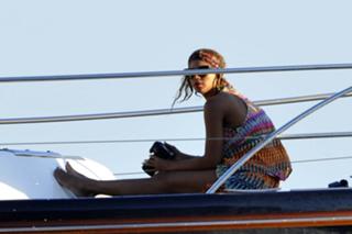 Beyoncé feet photo thumbnail