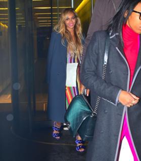 Beyoncé feet photo thumbnail