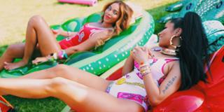 Beyoncé feet photo thumbnail
