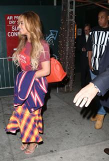 Beyoncé feet photo thumbnail