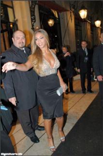Beyoncé feet photo thumbnail