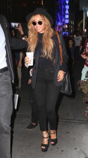 Beyoncé feet photo thumbnail