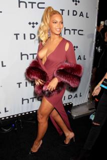 Beyoncé feet photo thumbnail