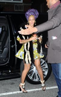 Beyoncé feet photo thumbnail