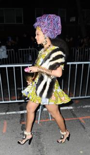 Beyoncé feet photo thumbnail