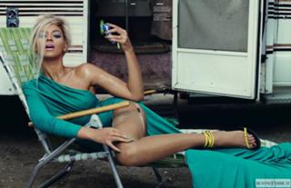 Beyoncé feet photo thumbnail