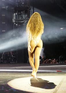 Beyoncé feet photo thumbnail