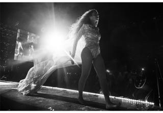 Beyoncé feet photo thumbnail