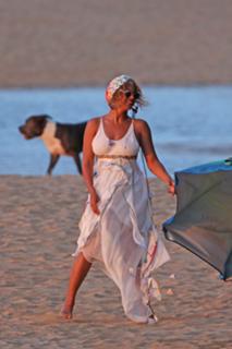 Beyoncé feet photo thumbnail