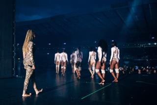 Beyoncé feet photo thumbnail