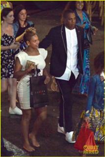 Beyoncé feet photo thumbnail