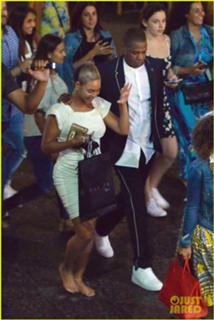 Beyoncé feet photo thumbnail