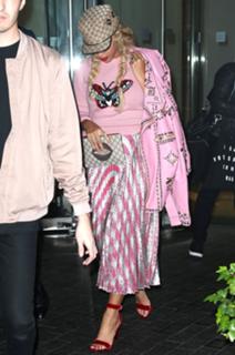 Beyoncé feet photo thumbnail