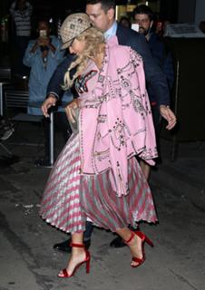 Beyoncé feet photo thumbnail