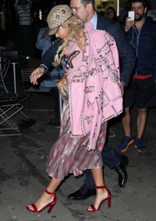 Beyoncé feet photo thumbnail