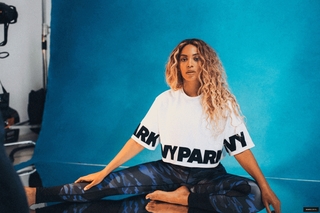 Beyoncé feet photo thumbnail