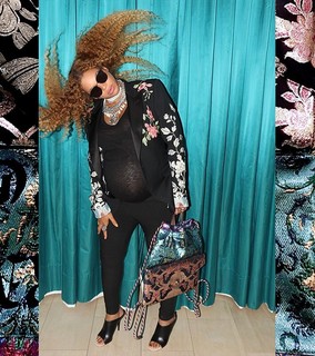 Beyoncé feet photo thumbnail