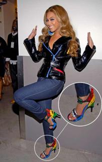 Beyoncé feet photo thumbnail