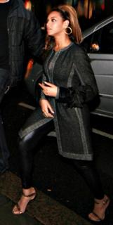 Beyoncé feet photo thumbnail
