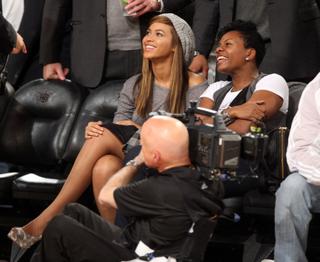 Beyoncé feet photo thumbnail