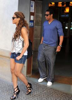Beyoncé feet photo thumbnail