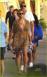 Beyoncé feet photo thumbnail