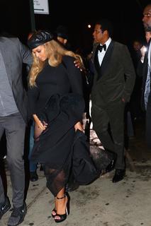 Beyoncé feet photo thumbnail