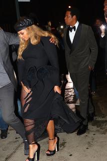 Beyoncé feet photo thumbnail