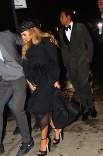 Beyoncé feet photo thumbnail