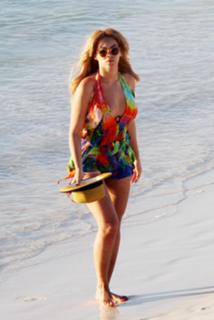 Beyoncé feet photo thumbnail