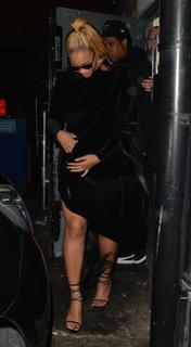 Beyoncé feet photo thumbnail
