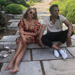 Beyoncé feet photo thumbnail