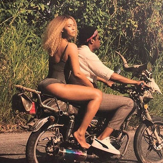 Beyoncé feet photo thumbnail